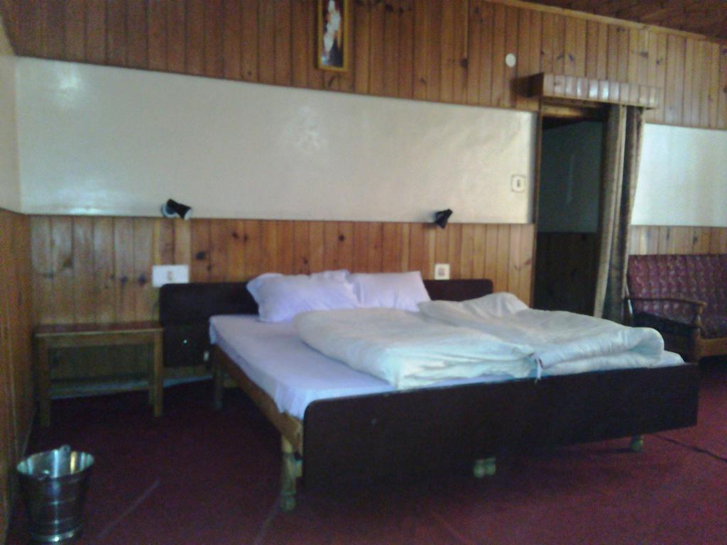Hotel Vikrant Manāli Zimmer foto